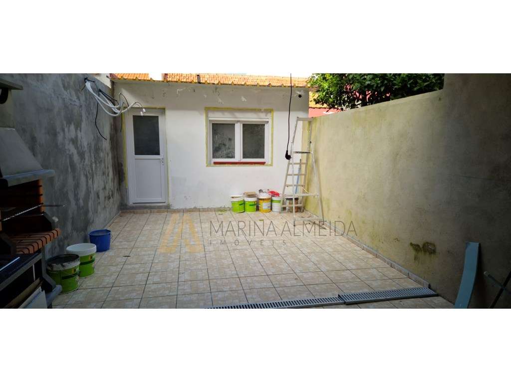Moradia térrea T1+1 totalmente remodelada de raiz, acabamentos mode...-14