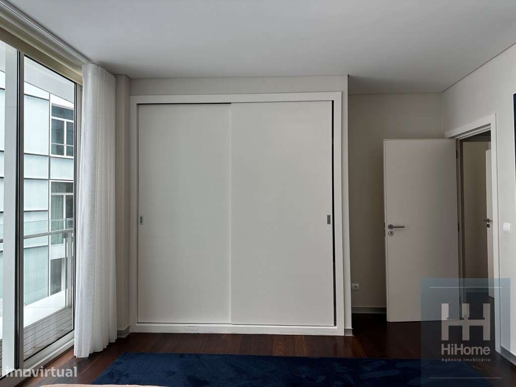 Apartamento T4 mobilado no Edificio Funchal Centrum-23