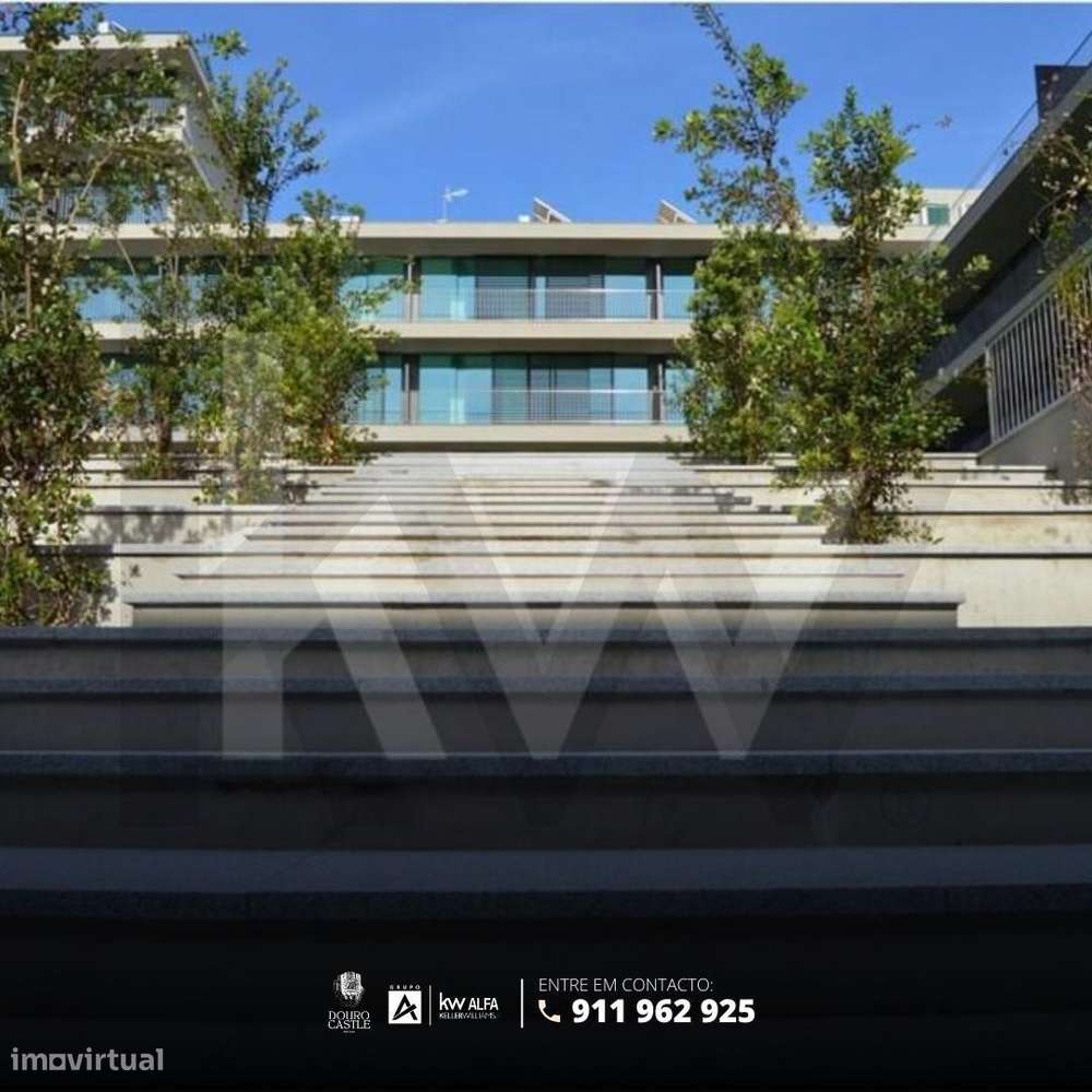 Recuado em Matosinhos Sul - Apartamento T2 de luxo novo (último piso)-1