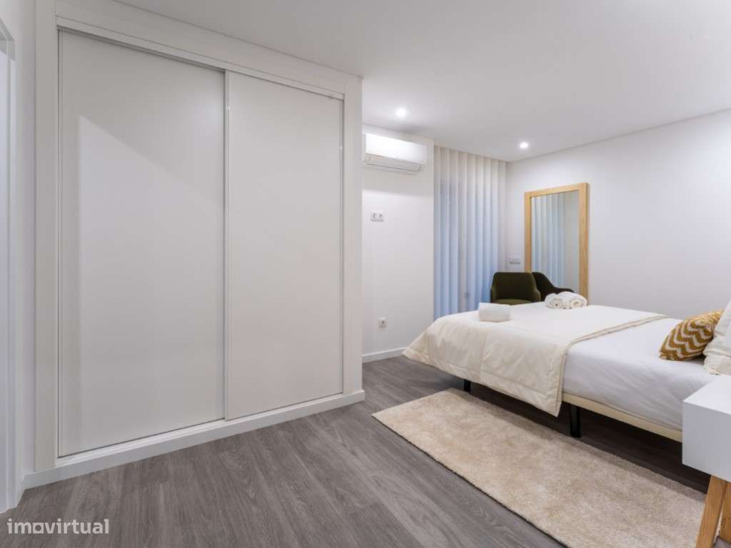 Apartamento com vista mar, piscina e estacionamento na Nazaré-13