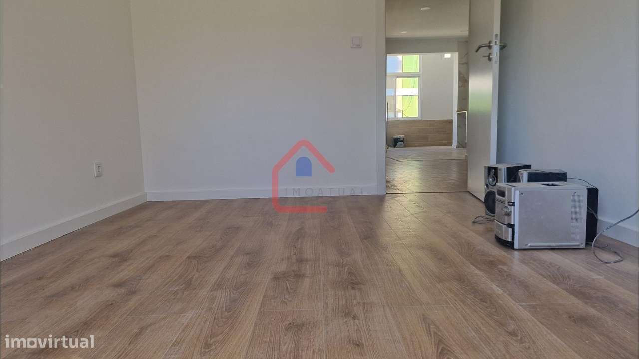 Apartamento T2 em Portugal-21