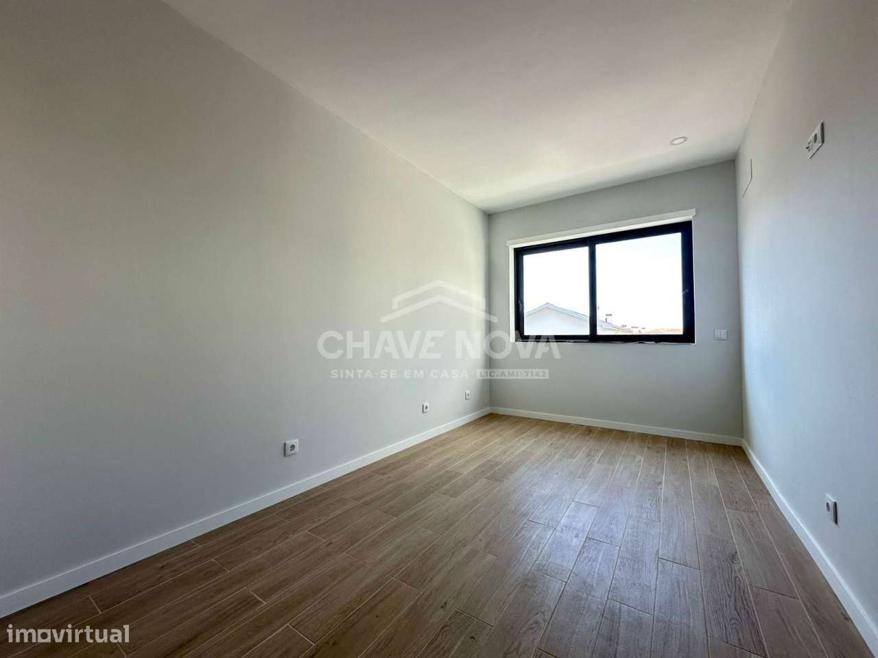 Apartamento T2 na Foz totalmente renovado.-6