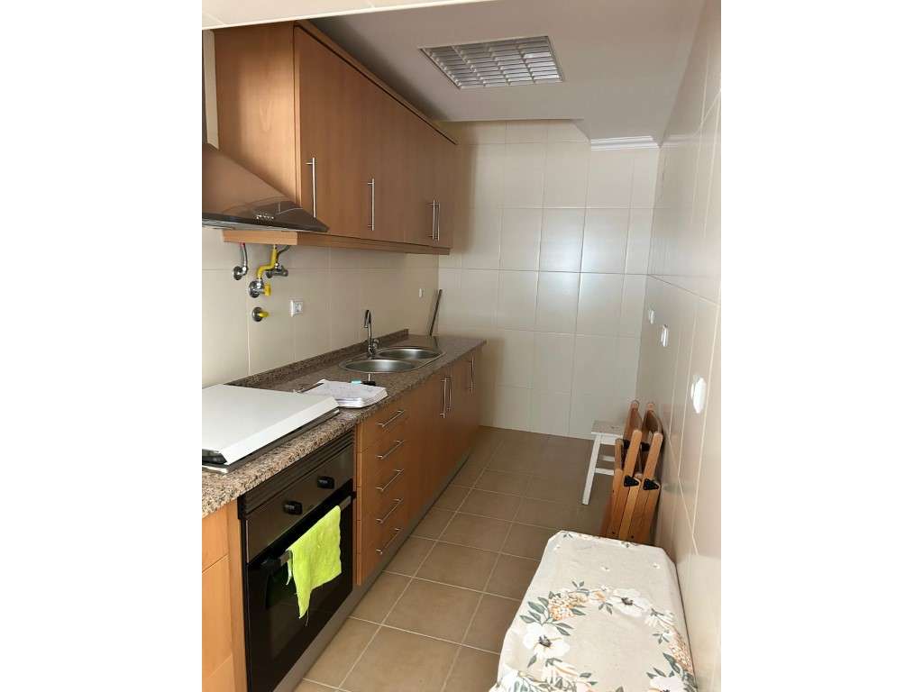 Moradia Remodelada com 4 Assoalhadas, Cacém, Sintra, Lisboa-22