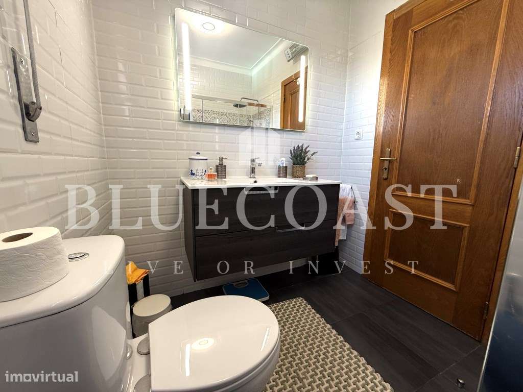 Moradia V4 com 3 Pisos - Espaço e Conforto-35