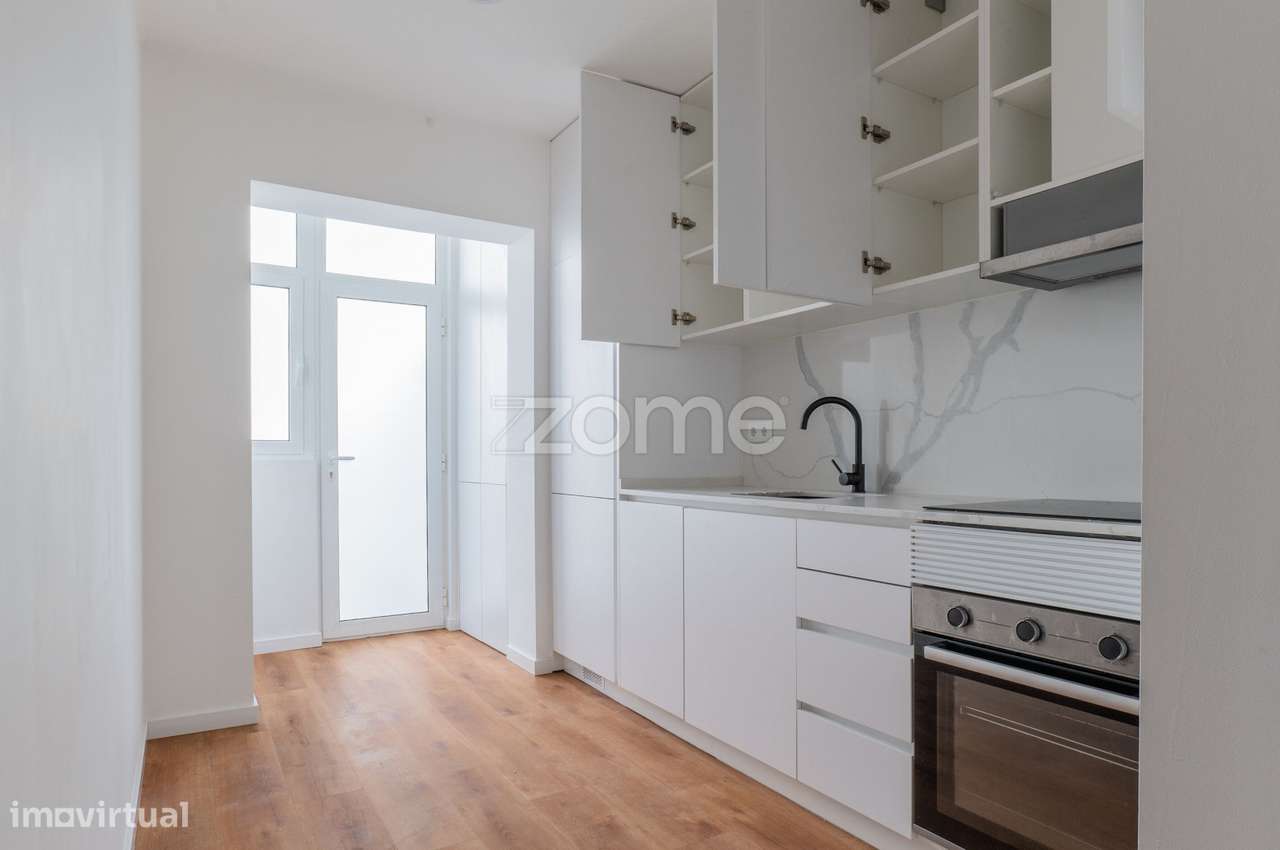 Apartamento T1+1 Baixa da Banheira-35