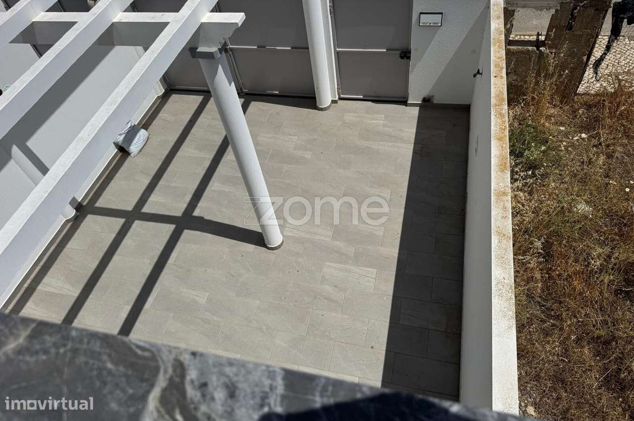 Moradia T4 com 2 Suites-35