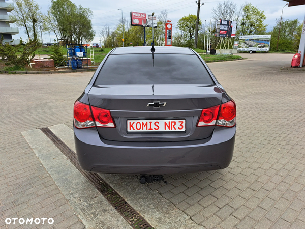 Chevrolet Cruze - 10