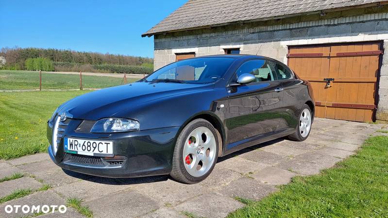 Alfa Romeo GT 1.9JTD 16V Q2 - 1