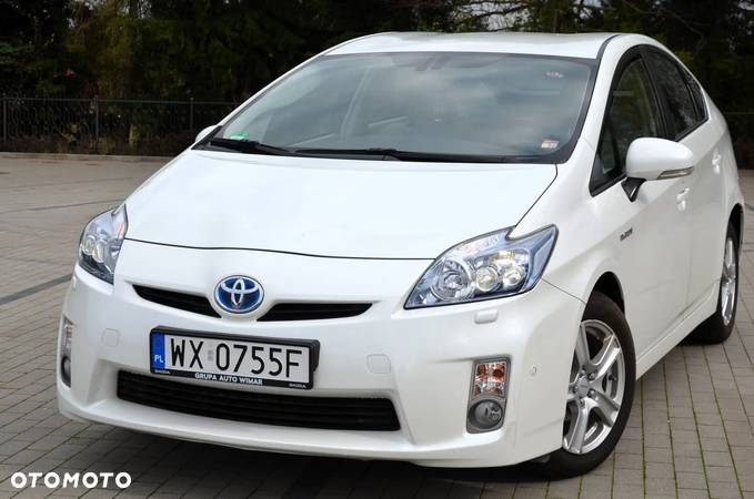 Toyota Prius (Hybrid) Executive - 1
