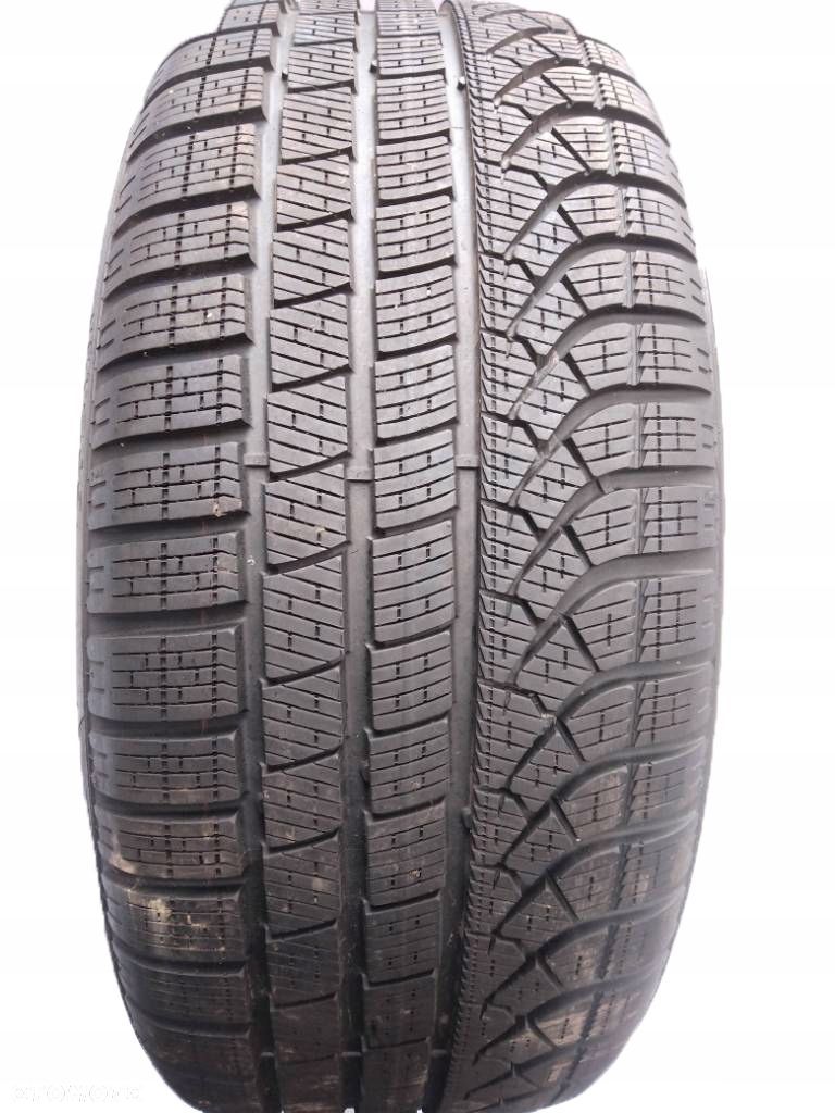 Pirelli P Zero Winter 245/50 R19 105H 2022 7.5-8mm - 1