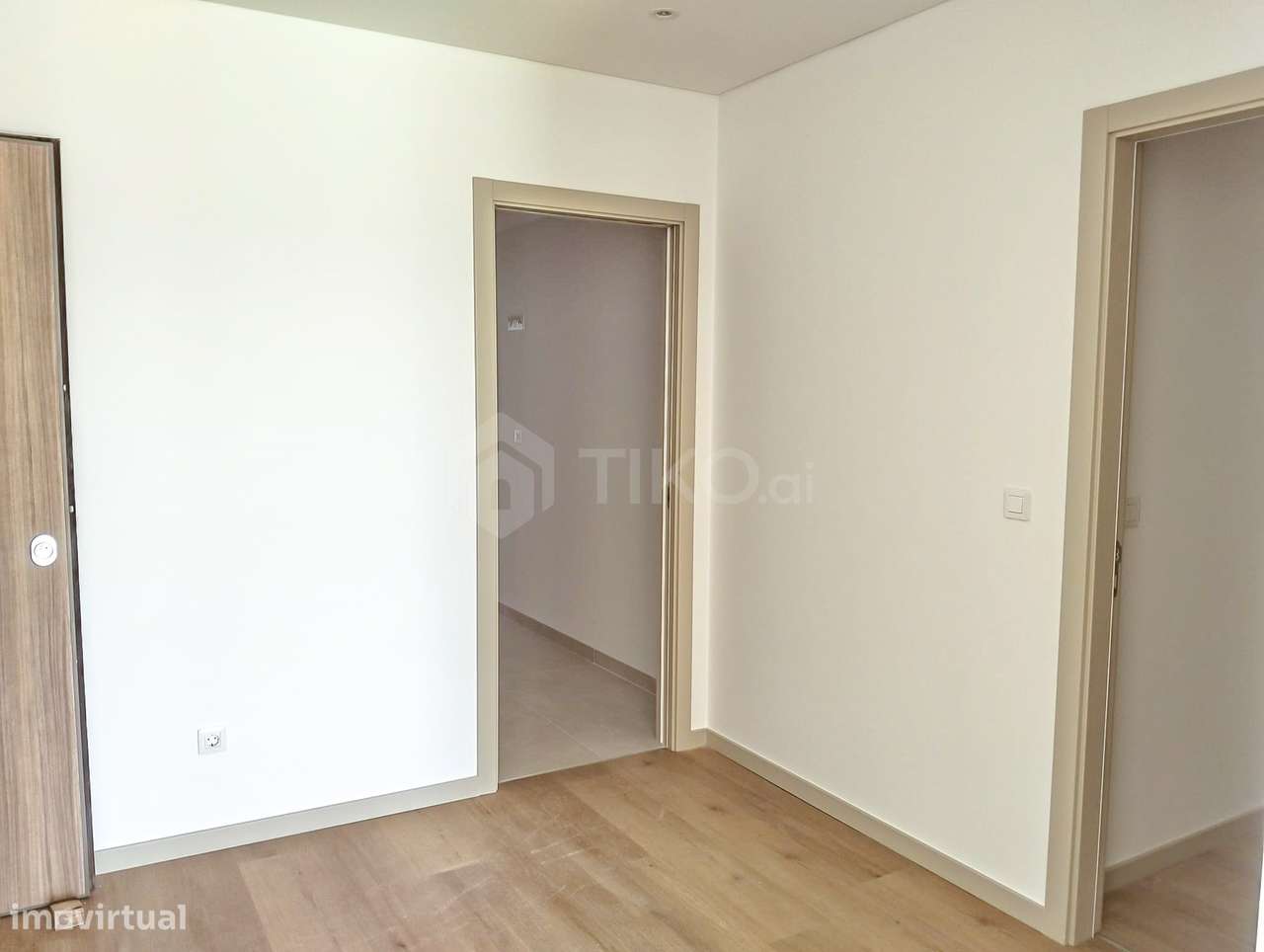 Apartamento T3 + 1 DUPLEX  com garagem/BOX  e arrumos à venda em Monti-9