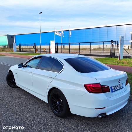 BMW Seria 5 520i - 5