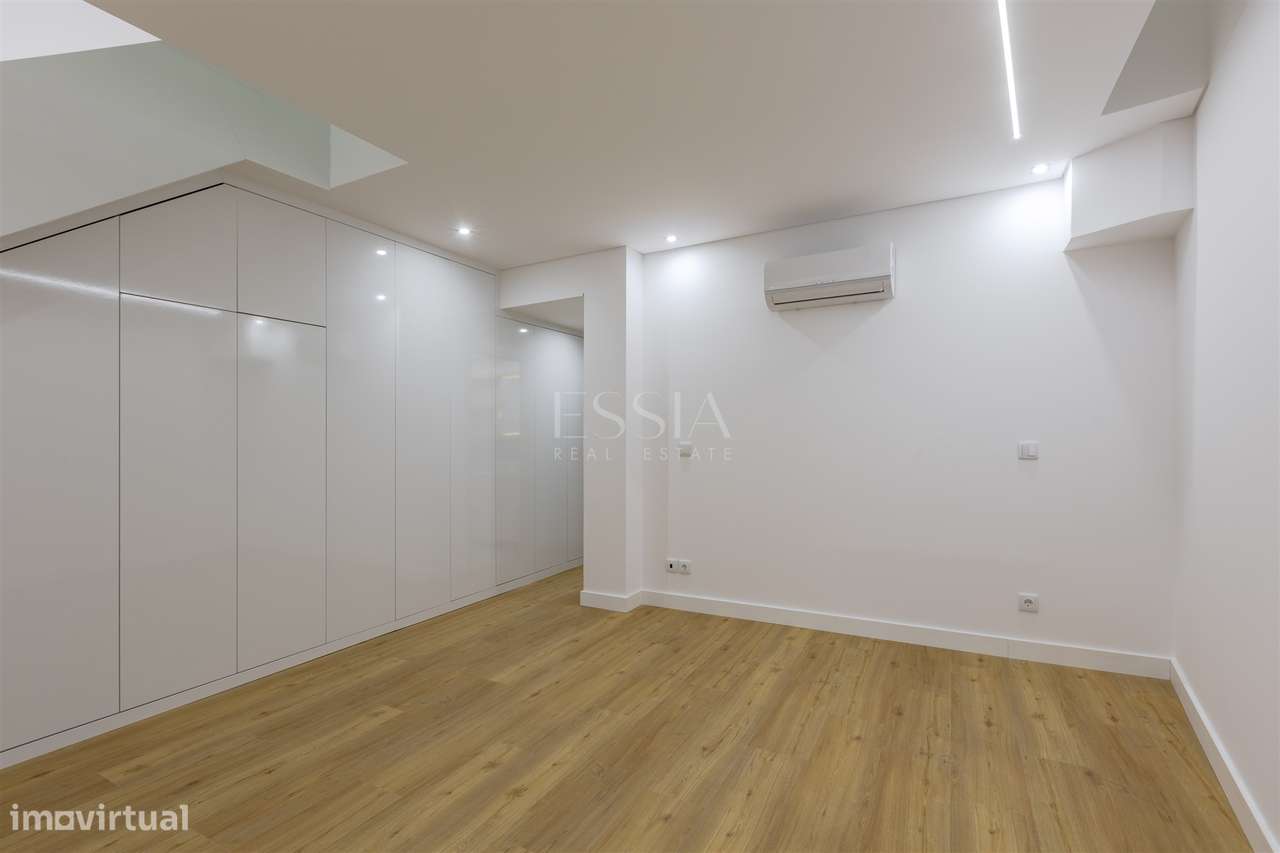 TO Duplex Centro Baixa Porto | T0 Faria Guimarães Metro Pronto Habitar-8