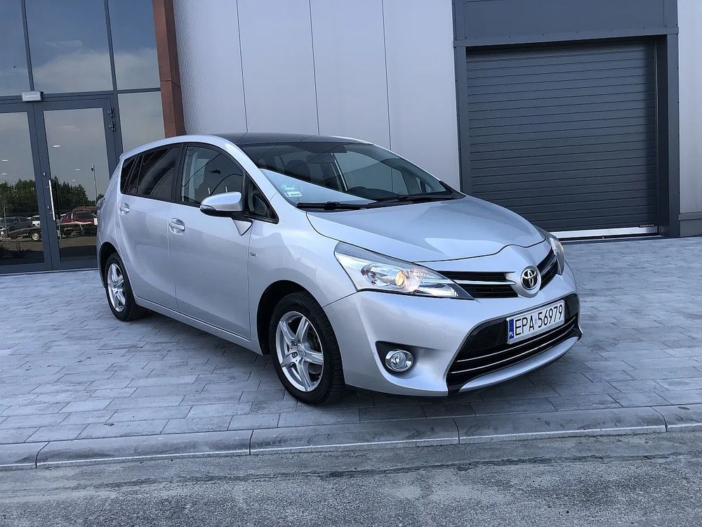 Toyota Verso 2.0 D-4D 5-Sitzer Executive 2015