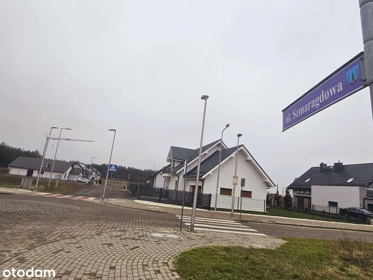 Bursztynowe Wzgórze. W pełni uzbrojona, narożna działka budowlana-0