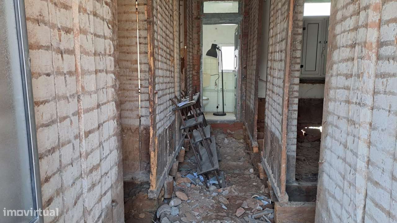 Moradia T3 - Bairro Norton de Matos - Com Projeto Aprovado-19