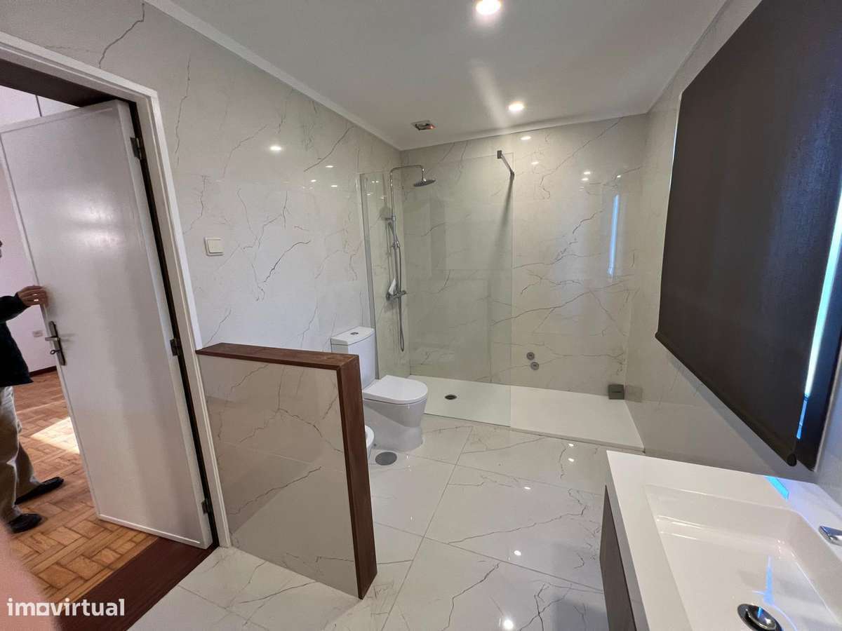 Moradia T4+2  3 Frentes monte dos Burgos-26