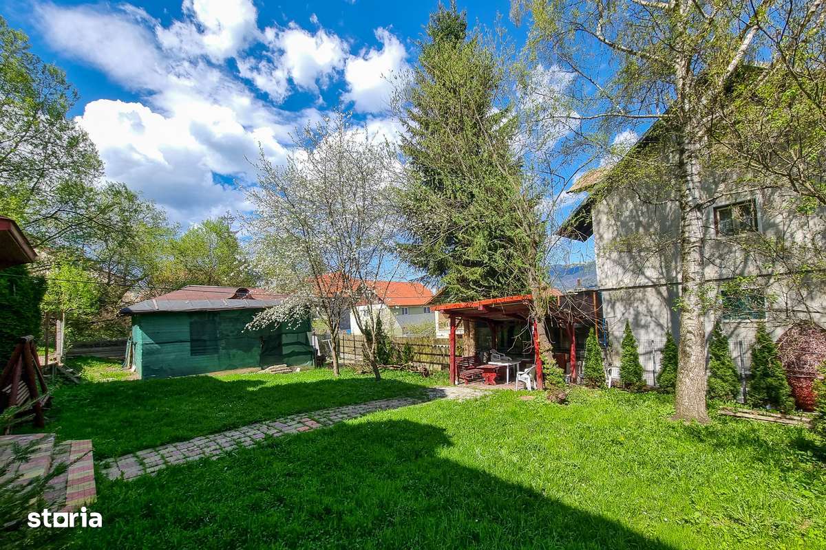 Pensiune Predeal, 11 camere, fost casino, fundație pe stanca - Imagine principală: 5/17