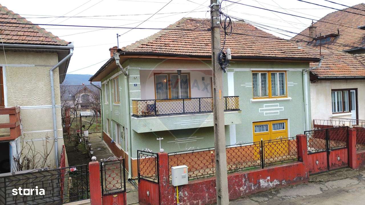 Casă situată în Mediaș,într-o zonă în plină dezvoltare - Imagine principală: 1/20