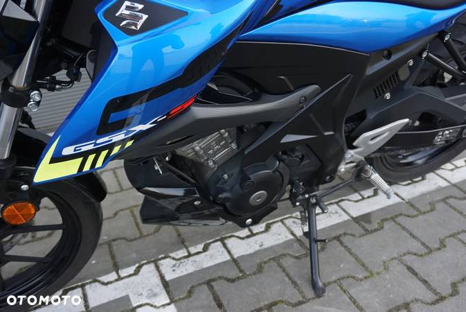 Suzuki GSX - 9