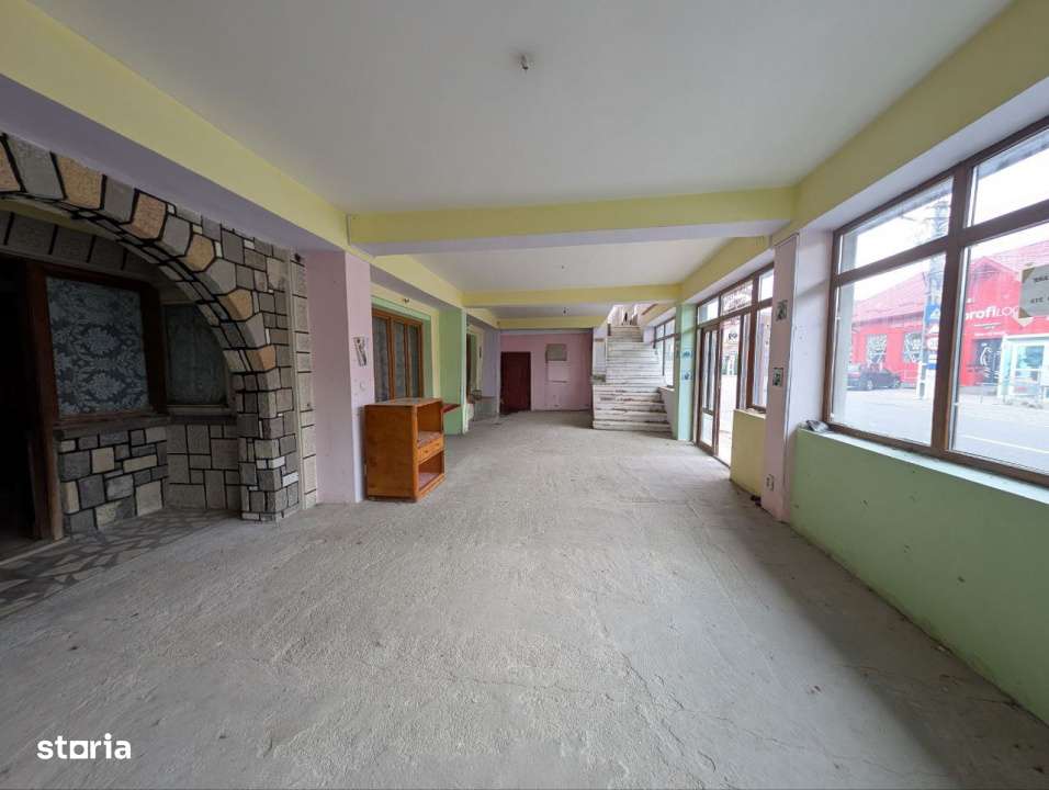 Investitie ideala - Cladire cu Spatiul Comercial la Parter, Teren  845 - Imagine principală: 3/10