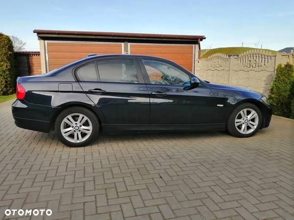 BMW Seria 3 318d - 6