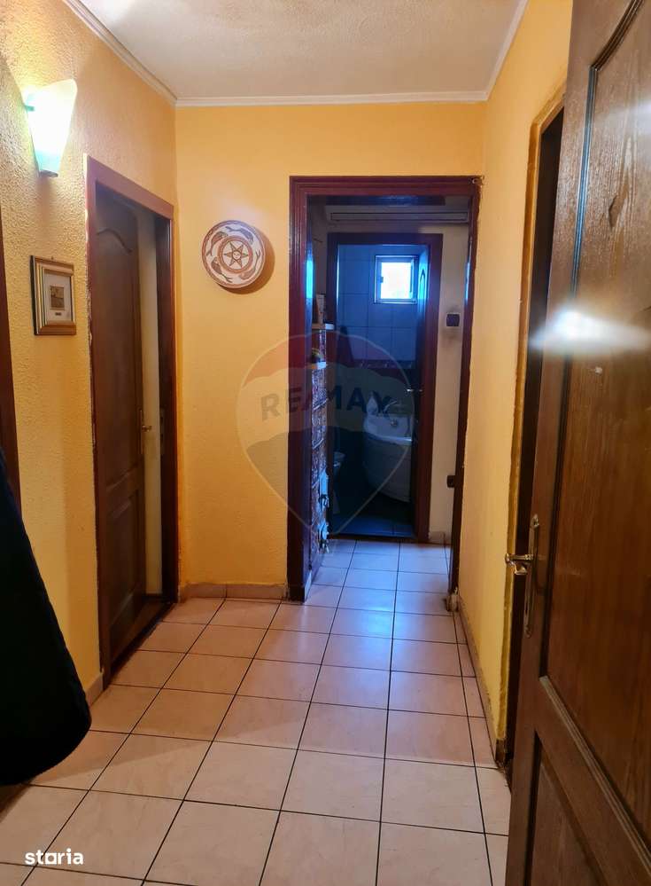Apartament cu 4 camere  în zona Ultracentrala( Primaria Focsani) - Imagine principală: 5/11