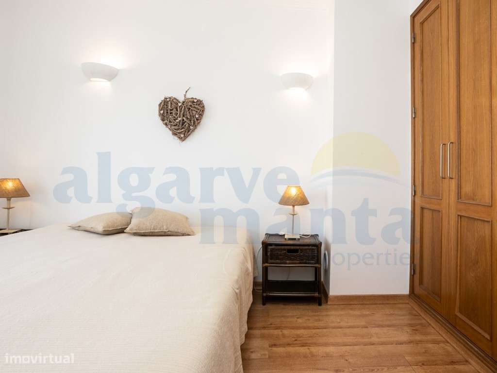 Moradia geminada T3 com Piscina Privada e Garagem - Praia da Lota-18