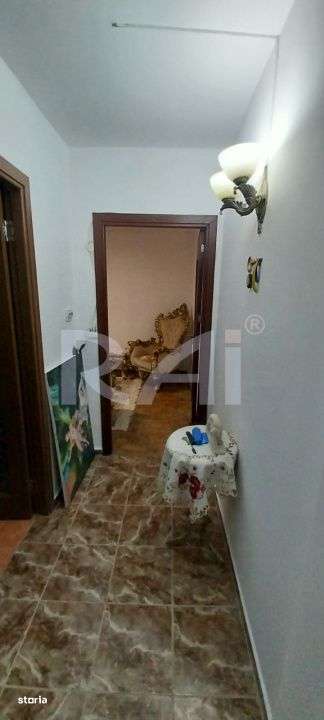 Apartament renovat, 3 camere, Valea Rosie – Etaj 2/4-1