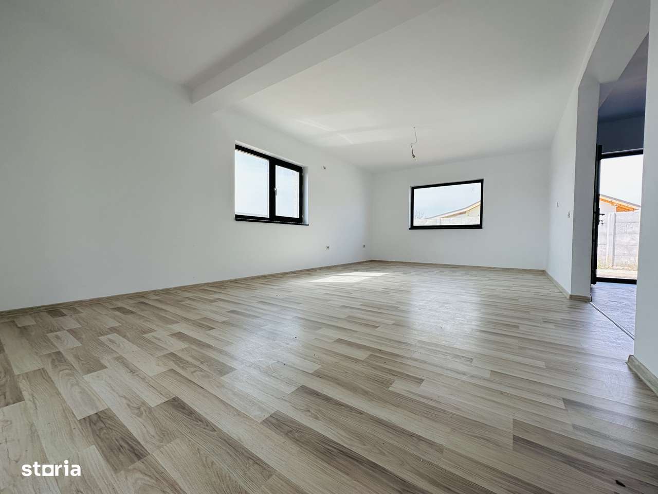 Casă de vânzare în Comuna Berceni – 4 camere, 360 mp – 165.000 €-4