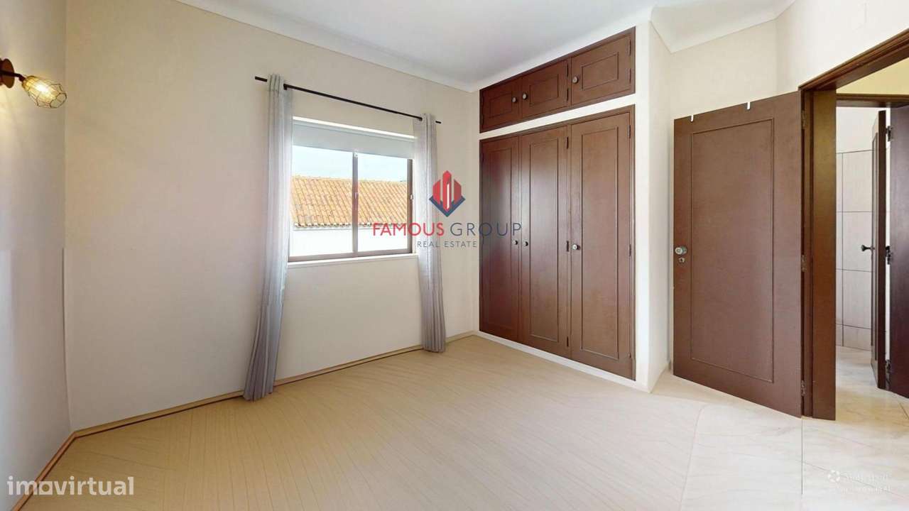 Apartamento T2 Duplex - Lagoa na Rua General Humberto Delgado-29