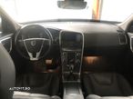 Volvo XC 60 D3 Geartronic Momentum - 11