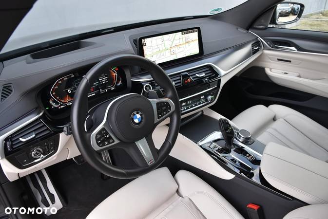 BMW 6GT - 11