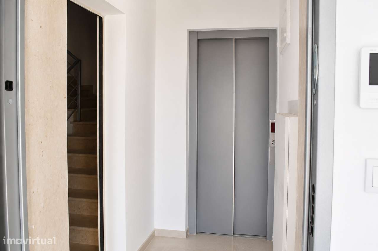 T3 Novo com Lugar de Parqueamento em Santa Marta do Pinhal-19
