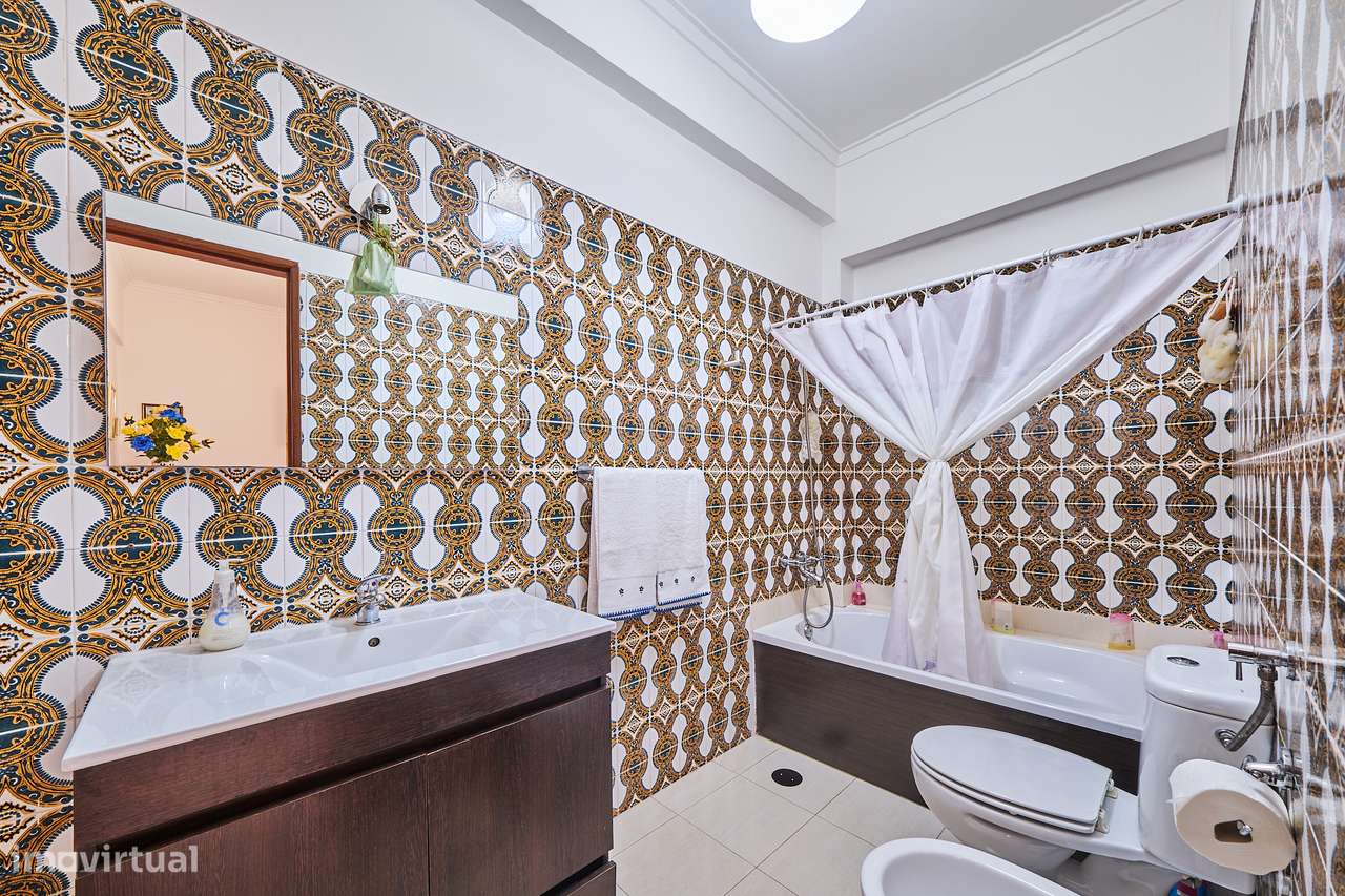 Apartamento com 3 quartos - Corroios-18