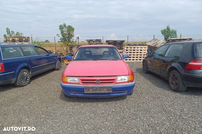 Delcou Opel Astra F  [din 1991 pana  1994] seria Hatchback 5-usi 1.6 MT (75 hp) - 2
