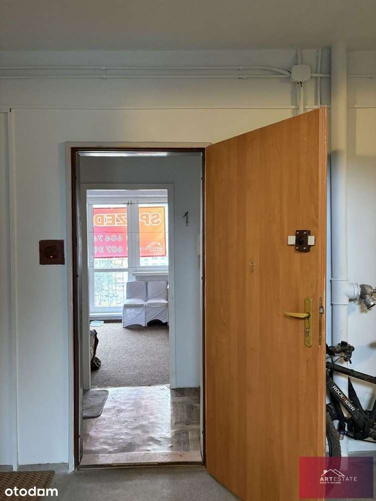 Przestronna Kawalerka z windą Retkinia-17