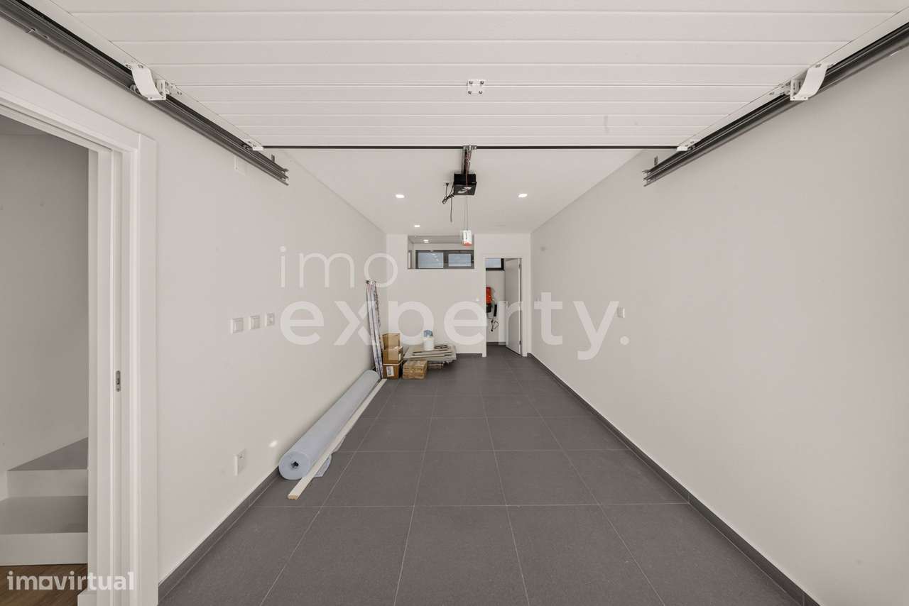 Moradia T5 de Luxo com piscina na Mealhada, Loures-15