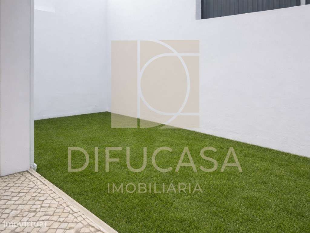 R235 - Moradia T4 Pronta Habitar Centro de Fernão Ferro-33