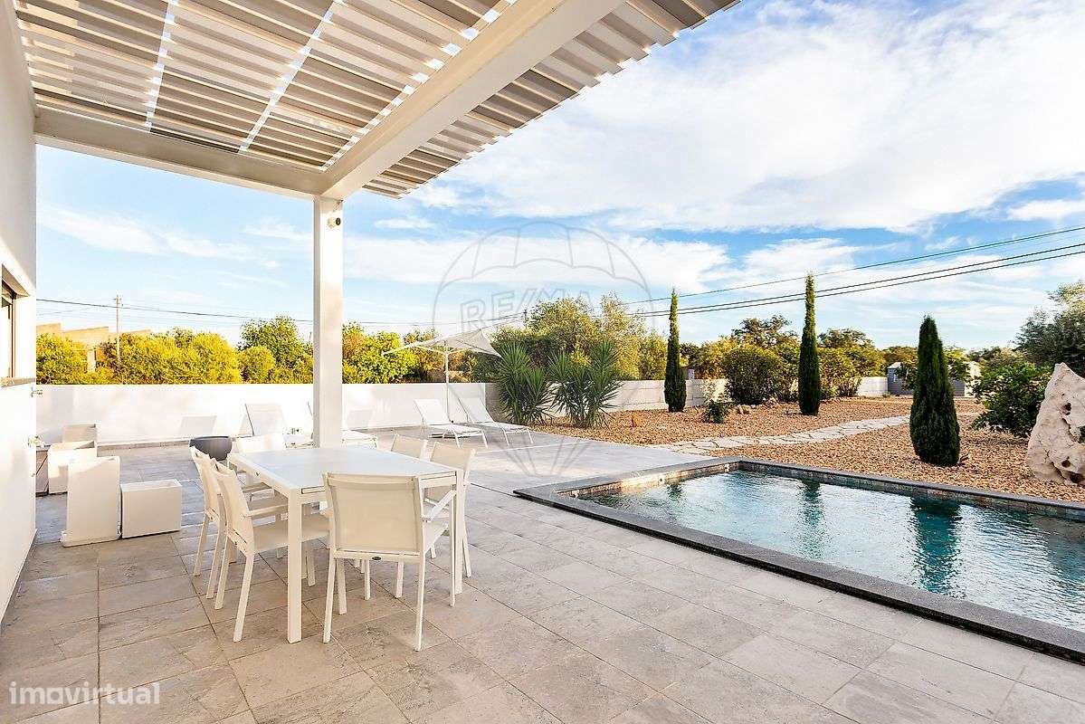 Moradia T4 para venda-24