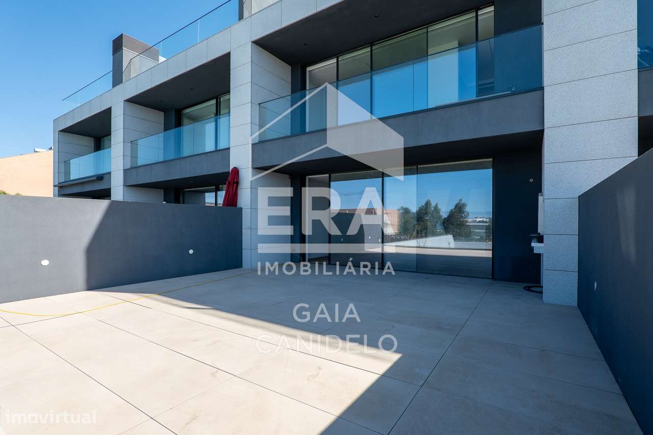 Moradia T3 com Vistas de Mar – A 600m da Praia - Grande imagem: 3/16