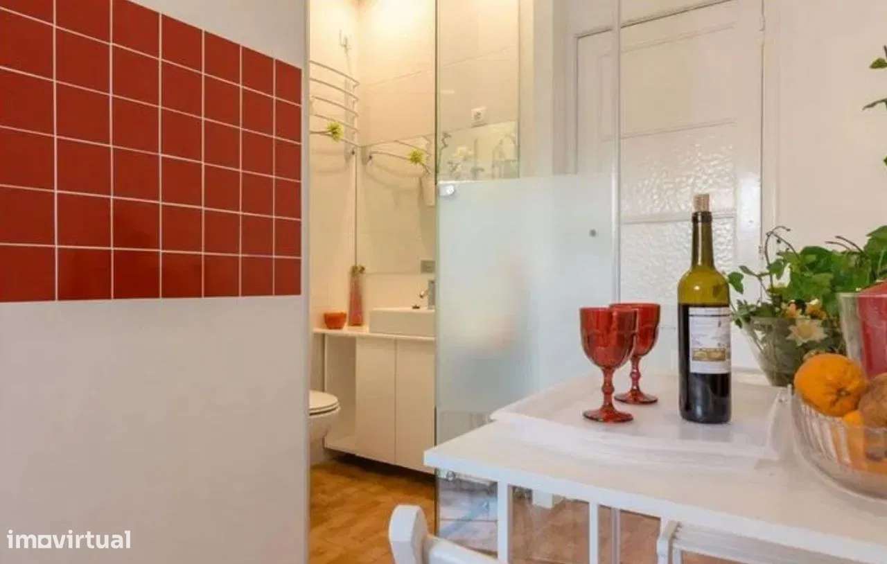 Estúdio T1 mobiliado, equipado, c/ jardim, famoso  bairro Alvalade - Grande imagem: 5/11