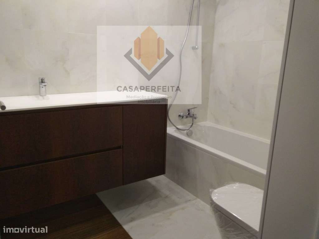 Apartamento T4 totalmente Remodelado -Boavista-5
