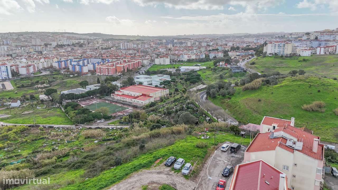 Prédio com Rentabilidade na Brandoa - Amadora-8