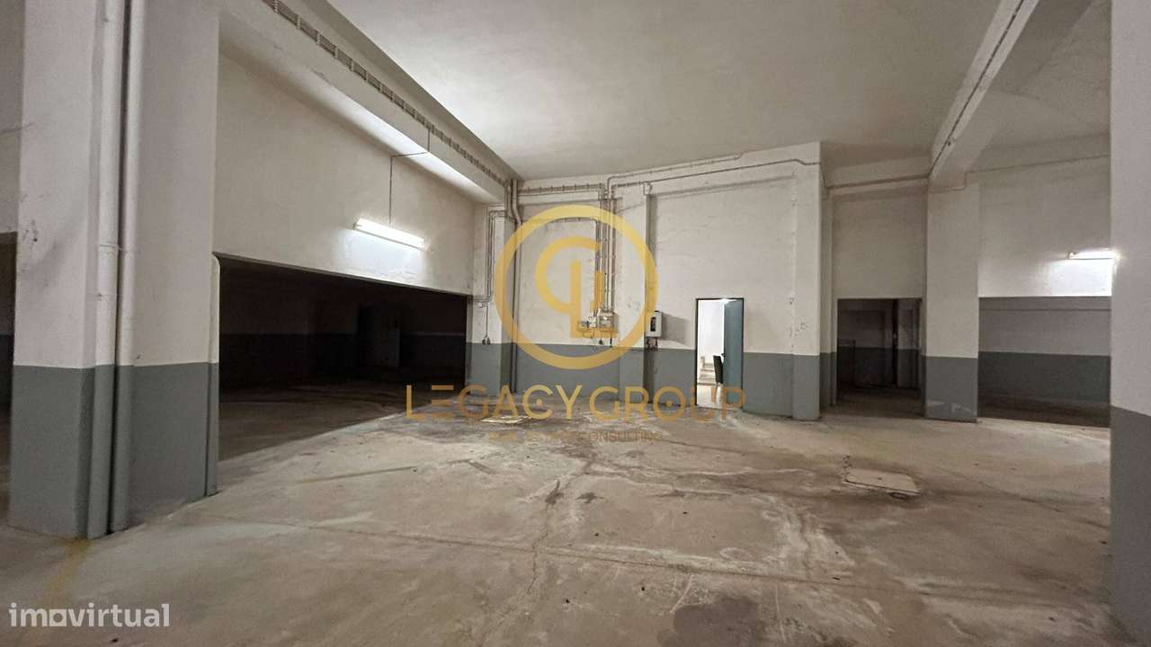 Parqueamento com 787m² situado no centro de Carvoeiro -  Lagoa-14