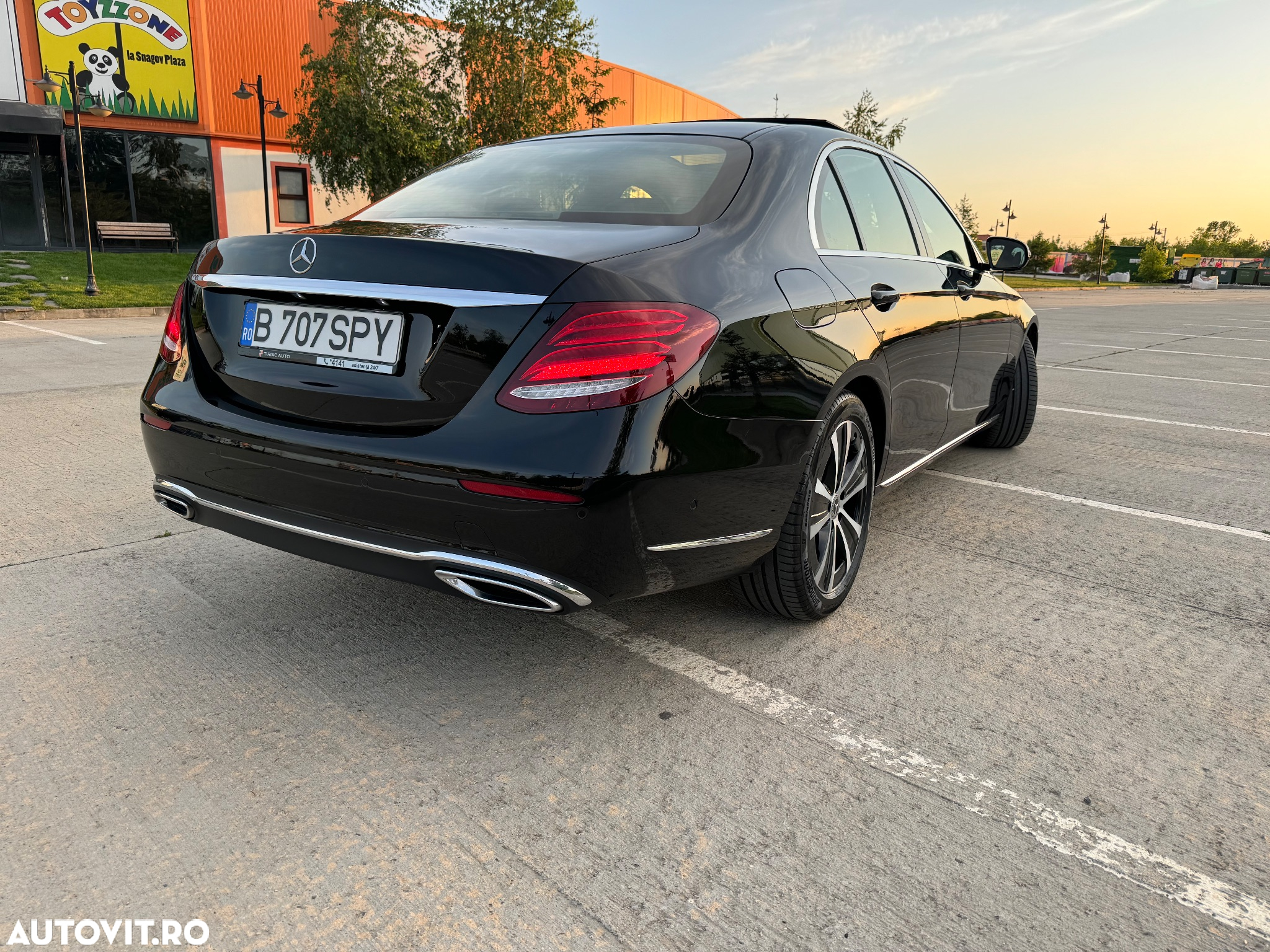 Mercedes-Benz E 220 d 9G-TRONIC Exclusive - 2