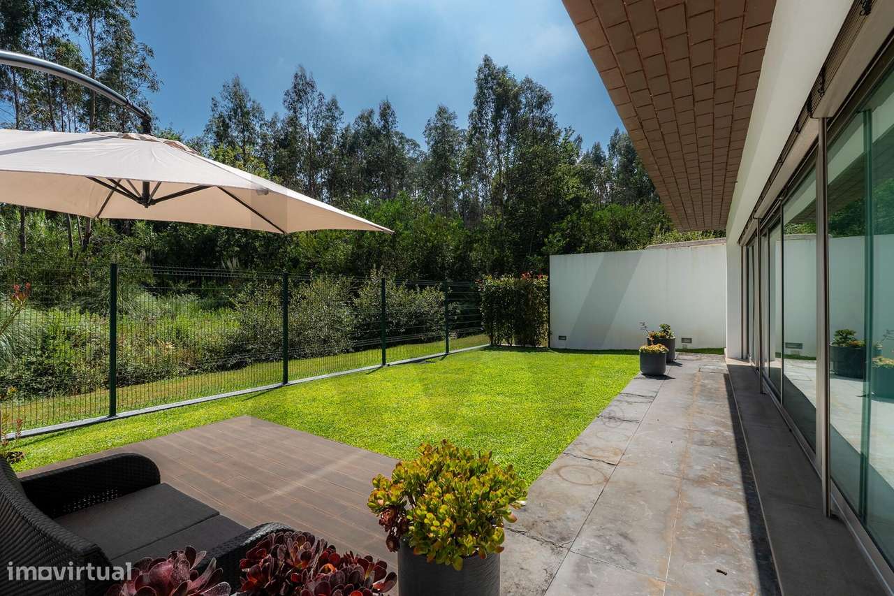 Moradia T3+1 de Excelência com Jardim Privativo em Santa Joana, Aveiro-59