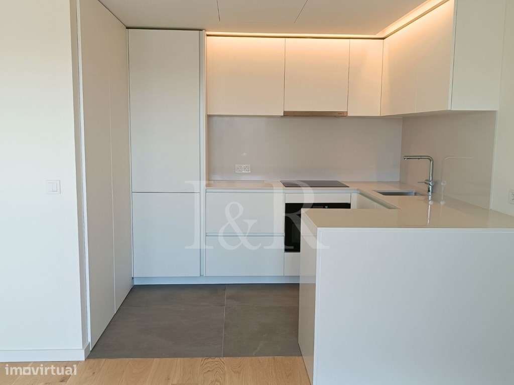 Apartamento T1 em condomínio com piscina nas Avenidas Novas - Grande imagem: 4/22