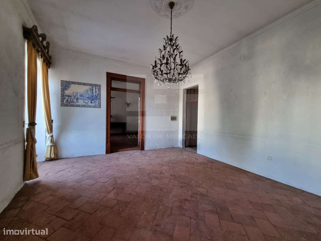 Apartamento T4+1 em Borba: Espaço, conforto e localização privilegi...-12