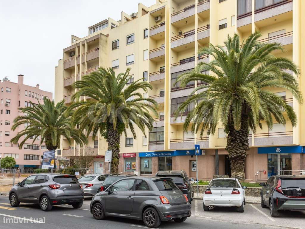 Apartamento T4 ,Bairro do Liceu , Setúbal-47